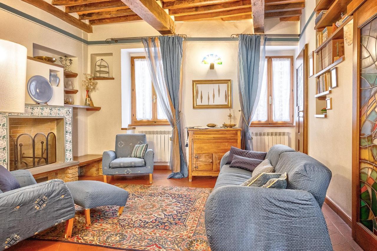Renaissance Apartment П'єнца Екстер'єр фото